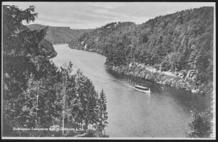Kriebstein. Talsperre mit Motorschiff