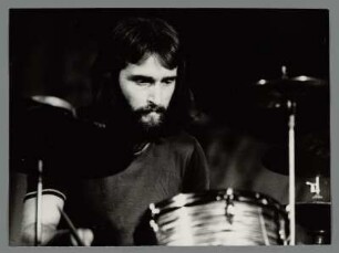 Volkmar Hof : Portrait des Schlagzeugers Billy Higgins in der Kongresshalle am Zoo bei den 8. Leipziger Jazztagen 1983