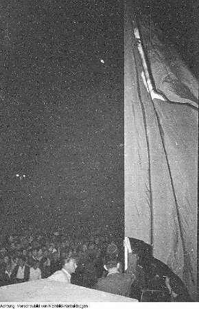Berlin, 3. Weltfestspiele der Jugend und Studenten, Kundgebung, Stalin-Banner, u.a., August 1951