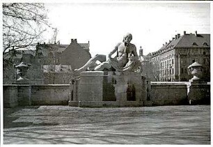 Fischer, Theodor; München; Luitpoldbrücke (Prinzregentenbrücke) - Skulptur