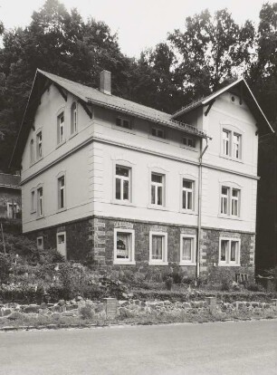 Radebeul, Lößnitzgrundstraße 47. Wohnhaus (um 1890)