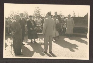Gedenkstunde zum 80. Todestag von Ernst v. Bandel. Ansprache durch Stadtdirektor Herr König. Detmold. Hiddesen. Hermannsdenkmal. Papierabzug