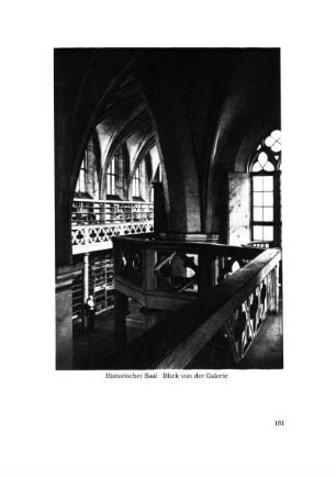 Historischer Saal. Blick von der Galerie