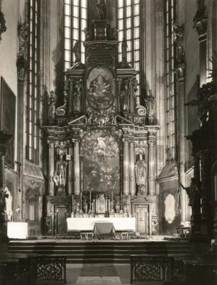 Prag (Praha/Tschechien). Kirche St. Maria vor dem Teyn. Blick nach Osten zum Hochaltar mit dem Gemälde Mariä Himmelfahrt (1649; K. Skreta)