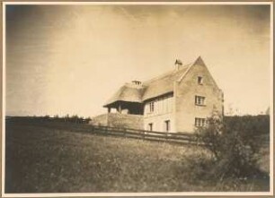 Sethe-Hof, Hiddensee-Kloster: Aussenansicht des reetgeddeckten Gebäudes