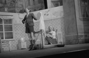 Szenenbilder aus dem Stück "Pünktchen und Anton" von Erich Kästner, aufgeführt bei einem Gastspiel in der Jugendbühne in der Scala in Berlin