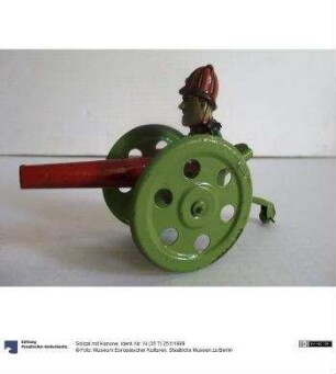 Soldat mit Kanone