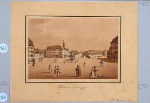 Dresden, der Neustädter Markt nach Norden mit dem Reiterstandbild August des Starken (Goldener Reiter) und dem Neustädter Rathaus, im Hintergrund die Promenade auf der Hauptstraße