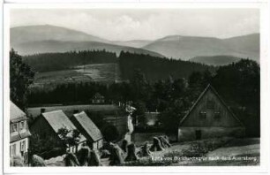 Burkhardtsgrün. Blick von Burkhardtsgrün zum Auersberg