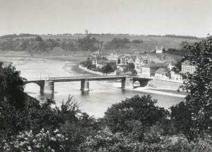 Meißen-Niederfähre. Blick vom Plossenberg über die Elbe mit Straßenbrücke nach Proschwitz