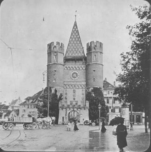 Basel. Spalentor (1386/1400, Erweiterung 1473/1474, Umbau 1842). Feldseite von der Missionsstraße