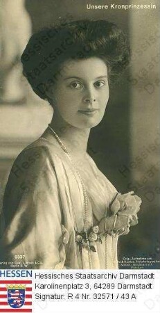 Cecilie Kronprinzessin v. Preußen geb. Prinzessin v. Mecklenburg-Schwerin (1886-1954) / Porträt, stehend, Halbfigur