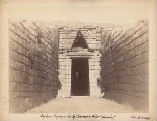 Tholos (Schatzhaus, Grab) des Atreus, Mykene: Eingang zum Kegelgrab