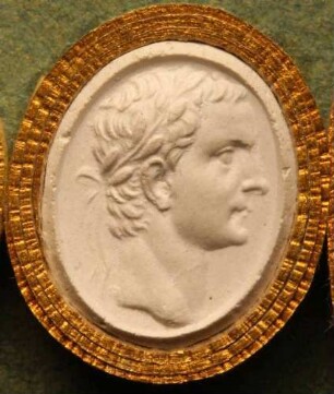 Profilbildnis des Tiberius (Daktyliothek, Zweites Historisches Tausend)