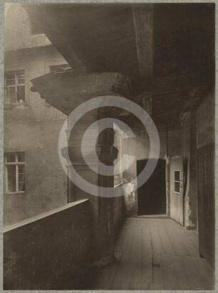 Laubengang des Hauses Burgstraße 2 in Brieg