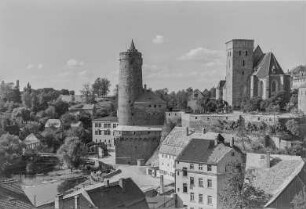 Bautzen : Bautzen. Blick von der Friedensbrücke auf Alte Wasserkunst und Michaeliskirche