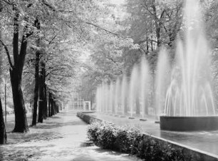 Dresden. Internationale Hygieneausstellung 1930/1931. Hundertbrunnenstraße