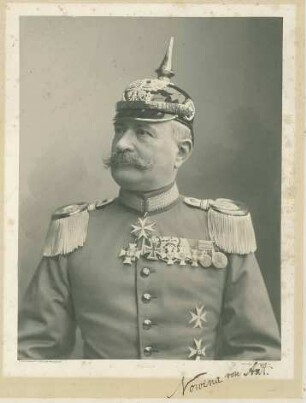Franz Otto Ernst Nowina von Axt, Oberst und Kommandeur, preuss. Offizier, Brustbild mit Orden (u. a. pour le mérite)