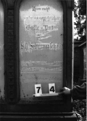 Grabstein B I C/7/4/5: Grabstein B I C/7/4 (Detailaufnahme 2)
