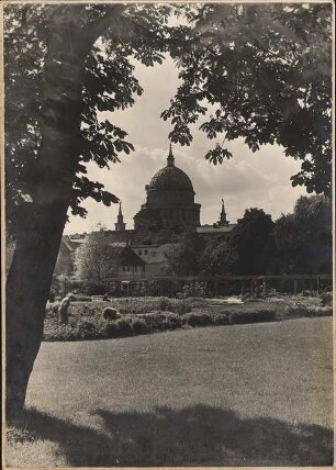 Freundschaftsinsel, Potsdam: Ansicht mit Nikolaikirche