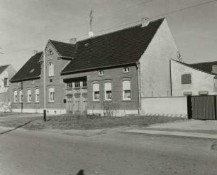 Großrössen : Großrössen. Wohnhaus (1911), Dorfstraße 11. Straßenansicht