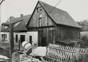 Wohnhaus mit Scheune