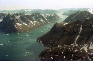 Kulusuk: Flug über die Küstenfjorde und Gletscher, Fjorde von oben