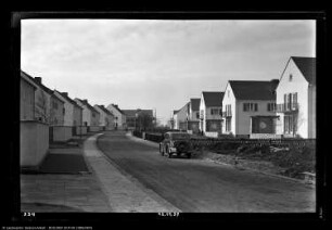 Schkopau, Werkswohnungen II - erste fertige Straße, von Osten gesehen (Oppauerstraße)