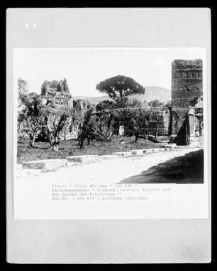 Villa Adriana — Philosophensaal