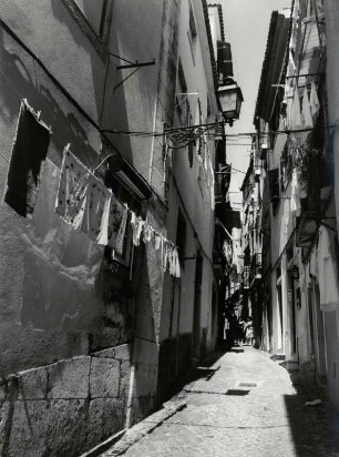 Lissabon, Blick in eine der Gassen der Altstadt Alfana