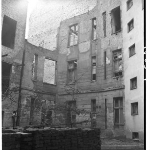 Negativ: Ruine, Rosenheimer Straße 4, 1956