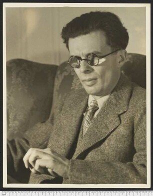 Porträtaufnahme Aldous Huxley
