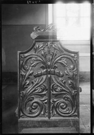 Kenzingen Sankt Laurentius Kirche Kirchengestühl - Bankwange