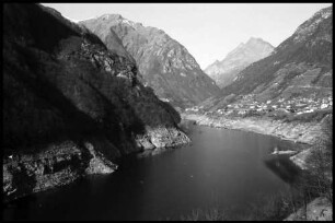 Vogorno: Stausee bei Vogorno