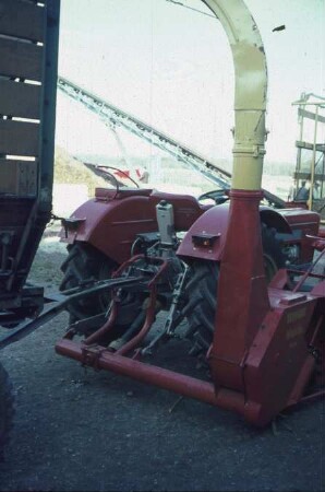 Fotografie: Erntetechnik, Silomais, Feldhäcksler, Maishäcksler angebaut
