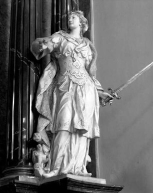 Statue der Heiligen Katharina