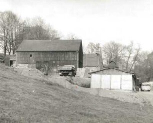 Pfaffroda-Dörnthal, Hauptstraße 33. Gehöft (Hof Nummer 25). Scheune mit Hocheinfahrt und Wirtschaftsgebäude