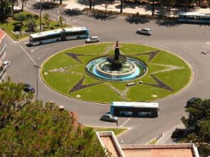 Rondell am Prachtboulevard Paseo del Parque