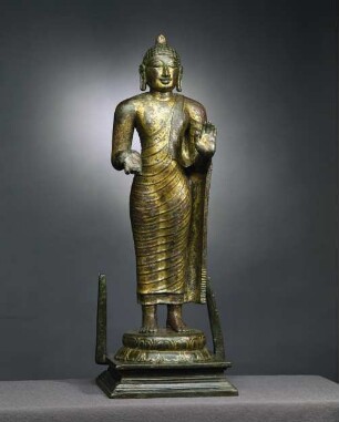 Stehender, vergoldeter Buddha