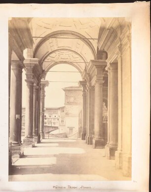 Uffizien, Florenz: Säulenhalle mit Palladiomotiv