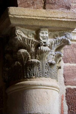Frankreich. Auvergne. Haute Loire. Brioude. Basilique Saint Julien. Romanische Basilika. Säulenkapitell