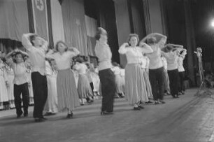Kulturveranstaltung anlässlich des Internationalen Mädchentags : Tanzdarbietung