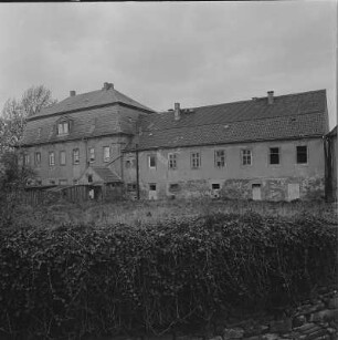 Zschadrass-Collmen (Kreis Grimma). Gutshaus 1723. Gartenansicht mit Anbauten