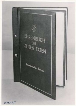 Ehrenbuch der guten Taten, Bild 1, Foto 1959