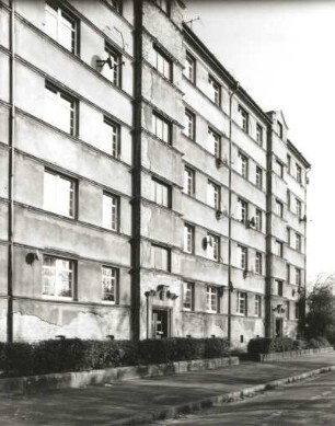 Dresden-Neustadt, Röderauer Straße 48/46. Wohnhäuser (um 1925)