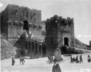 Eingang zur Burg Haleb in Aleppo