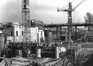 Bau des Kraftwerks der Staustufe Schweinfurt/Main