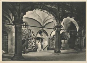 Lübeck: Arkaden, Eingang zu Ratskeller;