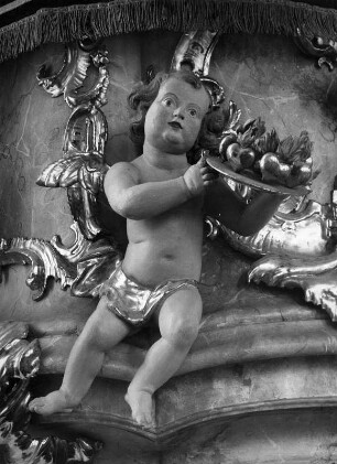 Kanzelkorb mit Putten : Kanzelkorb mit Putten (1701/1800). Putto mit Topf. Unterammergau, Sankt Nikolaus