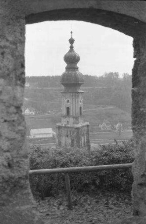 Burghausen: Blick von der Burg auf St. Jakobskirche und Salzach